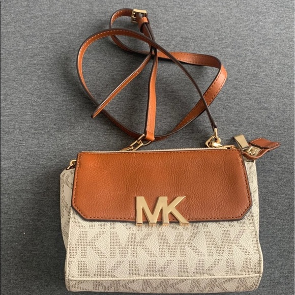 Michael Kors Handbags - Michael Kors Brown Crossbody Bag